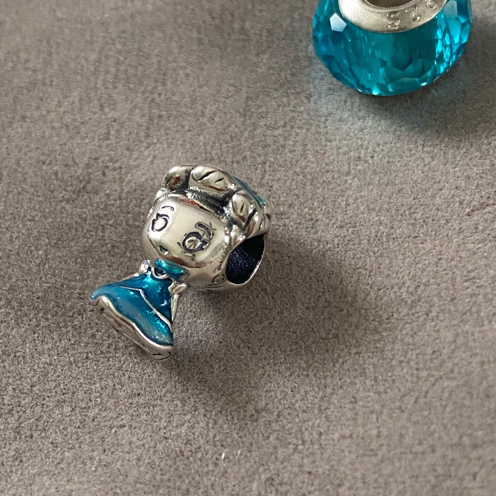 Cinderella Silver and Blue Charm Bead S925